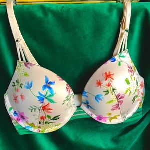 Victoria Secret Very Sexy push up bra